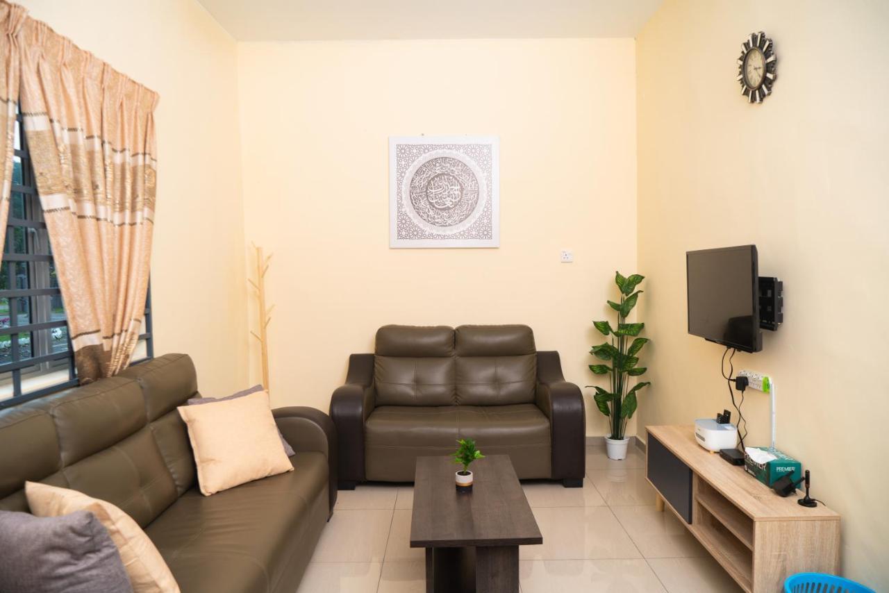 Adorable 3-Bedroom Home With Pool, Wi-Fi And Bbq Rembau Zewnętrze zdjęcie